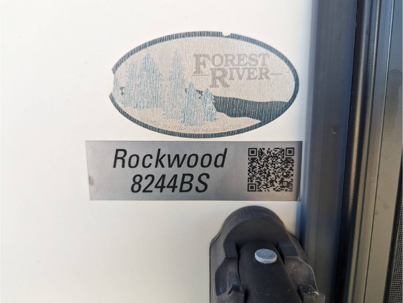 A photo of this 2018 Forest River ROCKWOOD SIGNATURE ULTRA LITE 8244BS