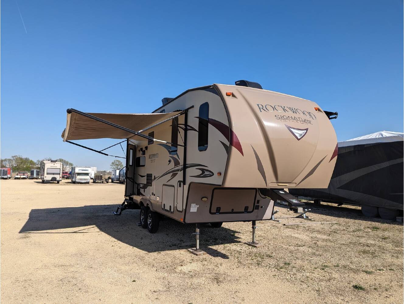 A photo of this 2018 Forest River ROCKWOOD SIGNATURE ULTRA LITE 8244BS