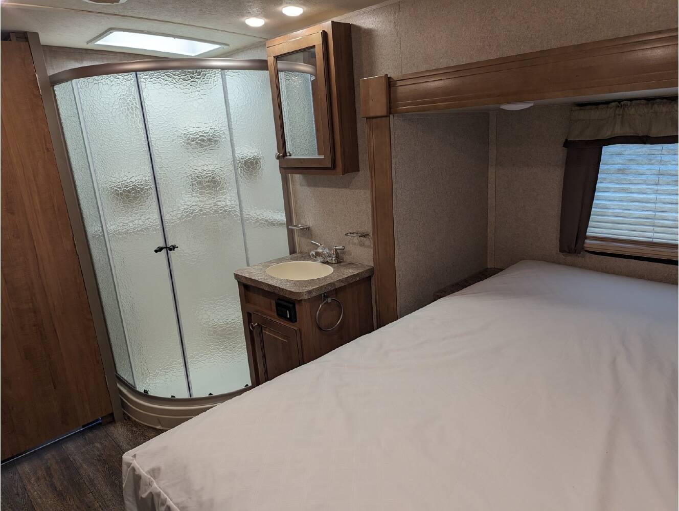 A photo of this 2018 Forest River ROCKWOOD SIGNATURE ULTRA LITE 8244BS
