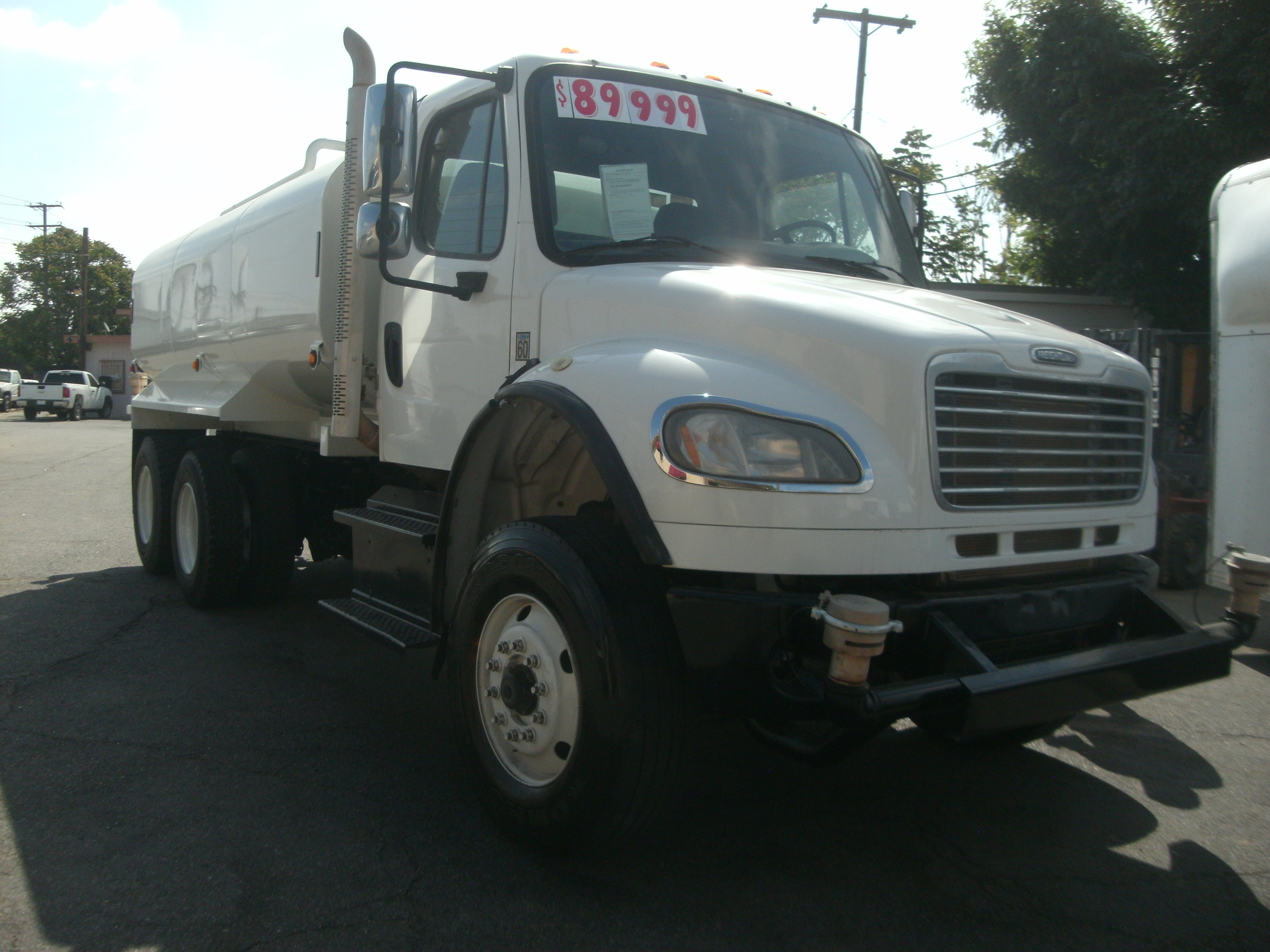 2016 FREIGHTLINER BUSINESS CLASS M2 106 in Bloomington, CA