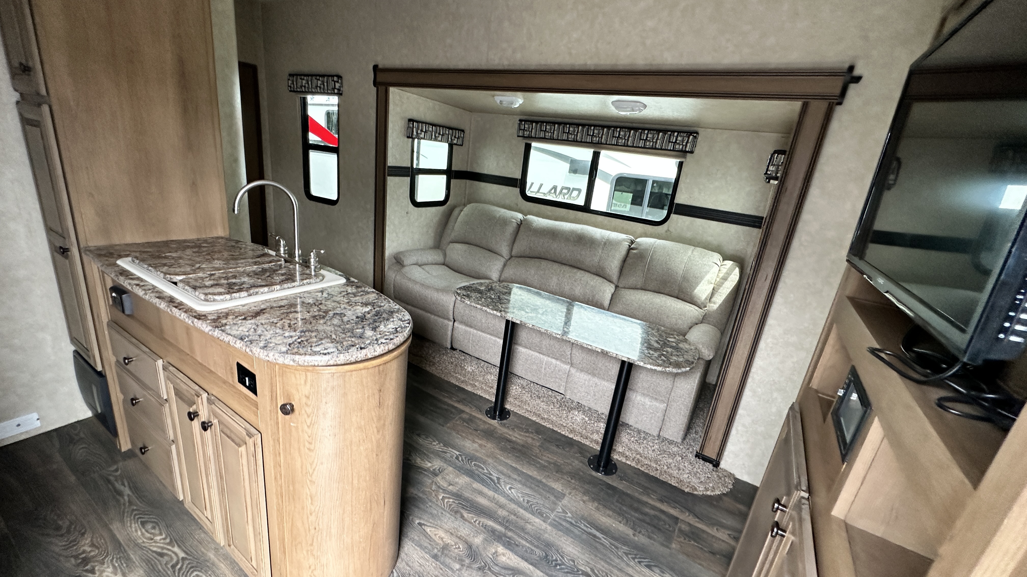2016 Cruiser RV