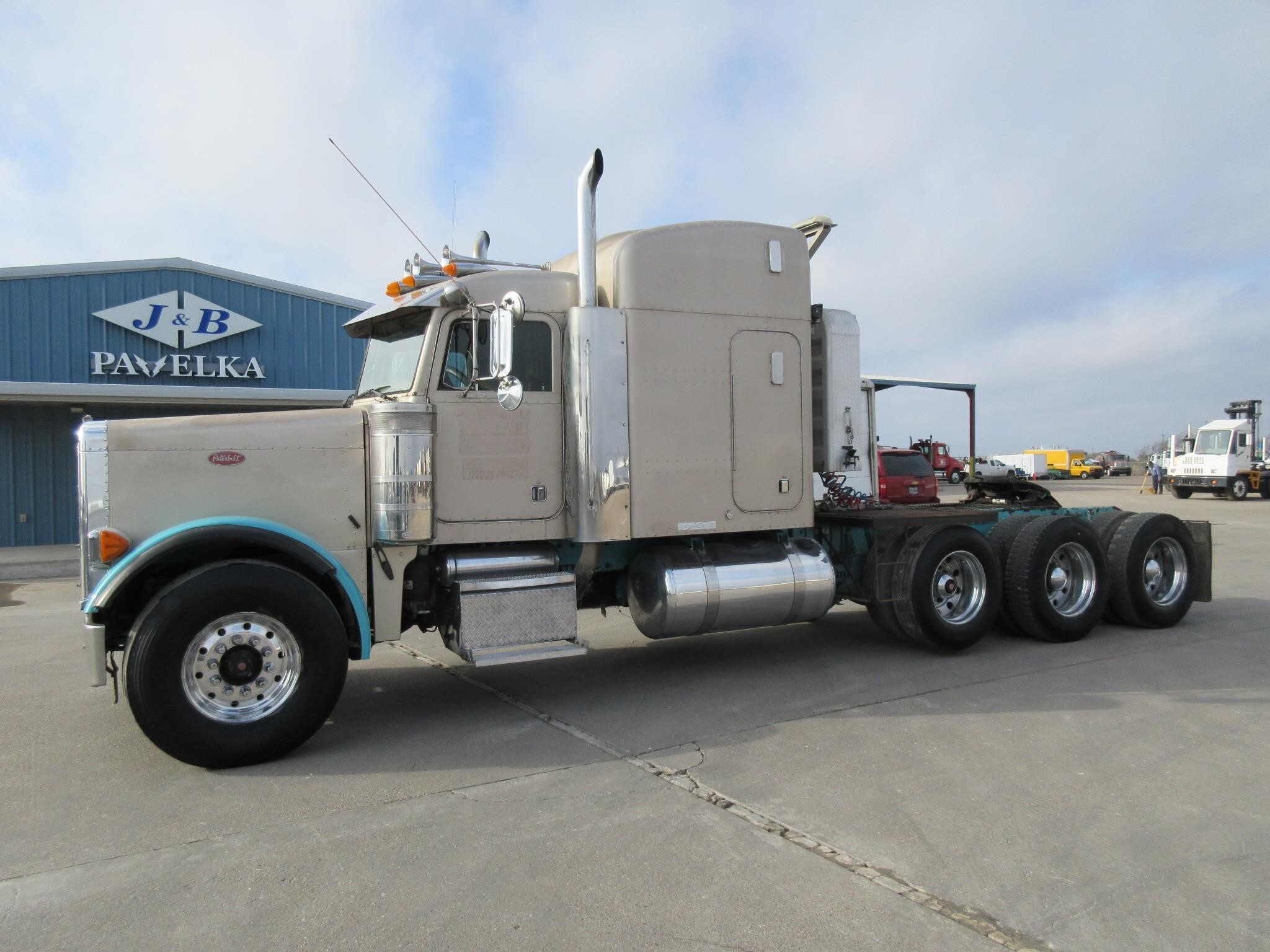 Used 2001 Peterbilt 379 For Sale in Robstown, TX 5030821422
