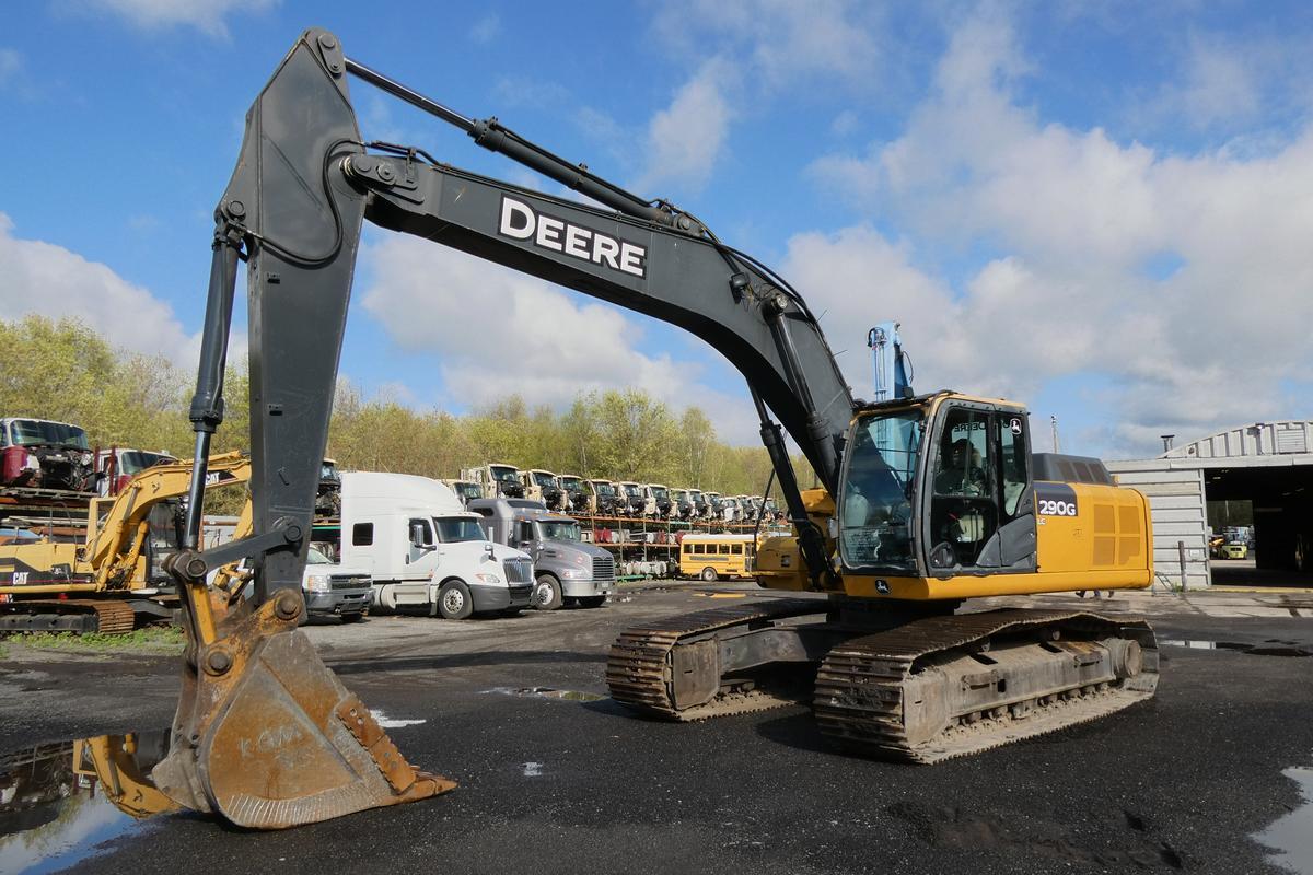 2013 JOHN DEERE 290G LC in Sparrow Bush, NY