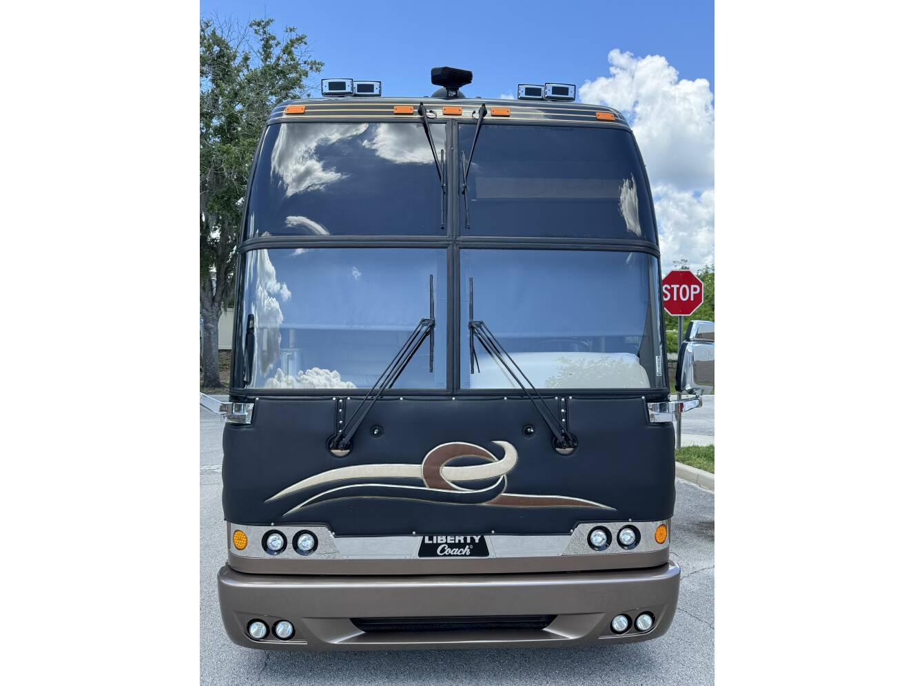 A photo of this 2000 Prevost LIBERTY 