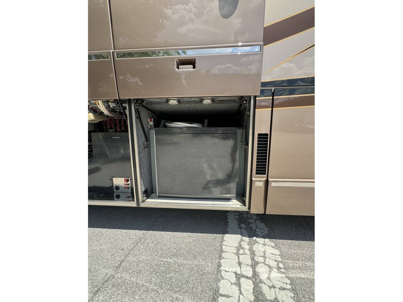 A photo of this 2000 Prevost LIBERTY 