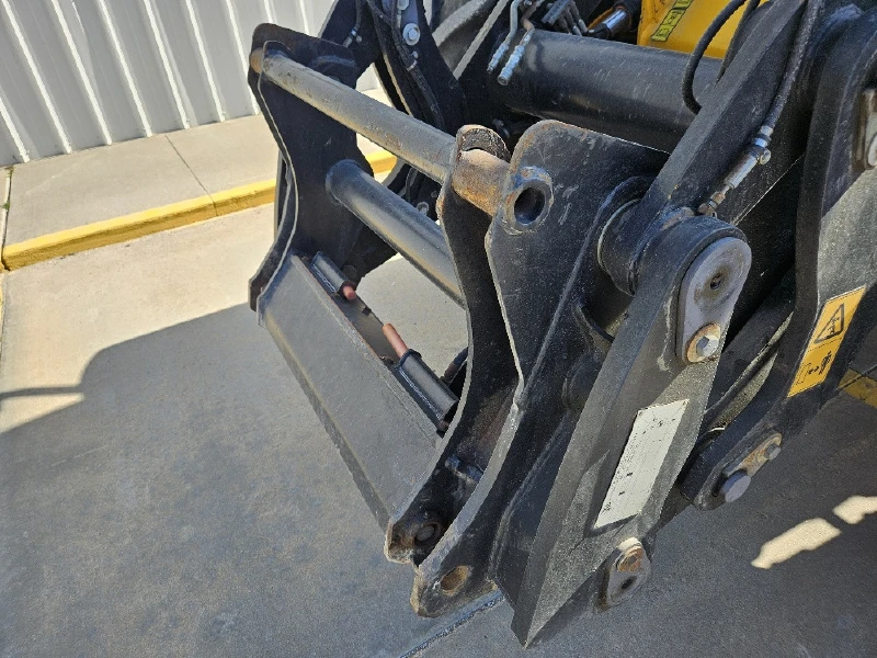2020 JCB 427 AGRI