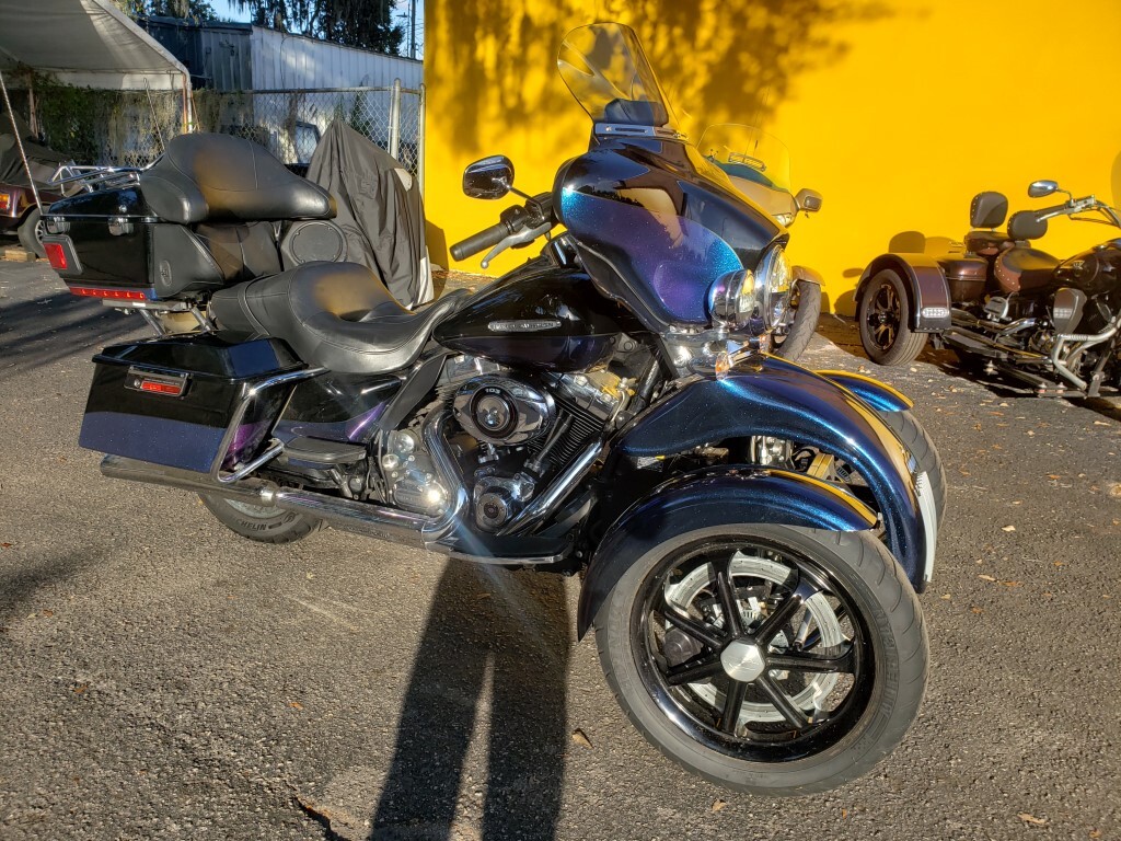 2010 Harley-Davidson ELECTRA-GLIDE BASE in Brandon, FL