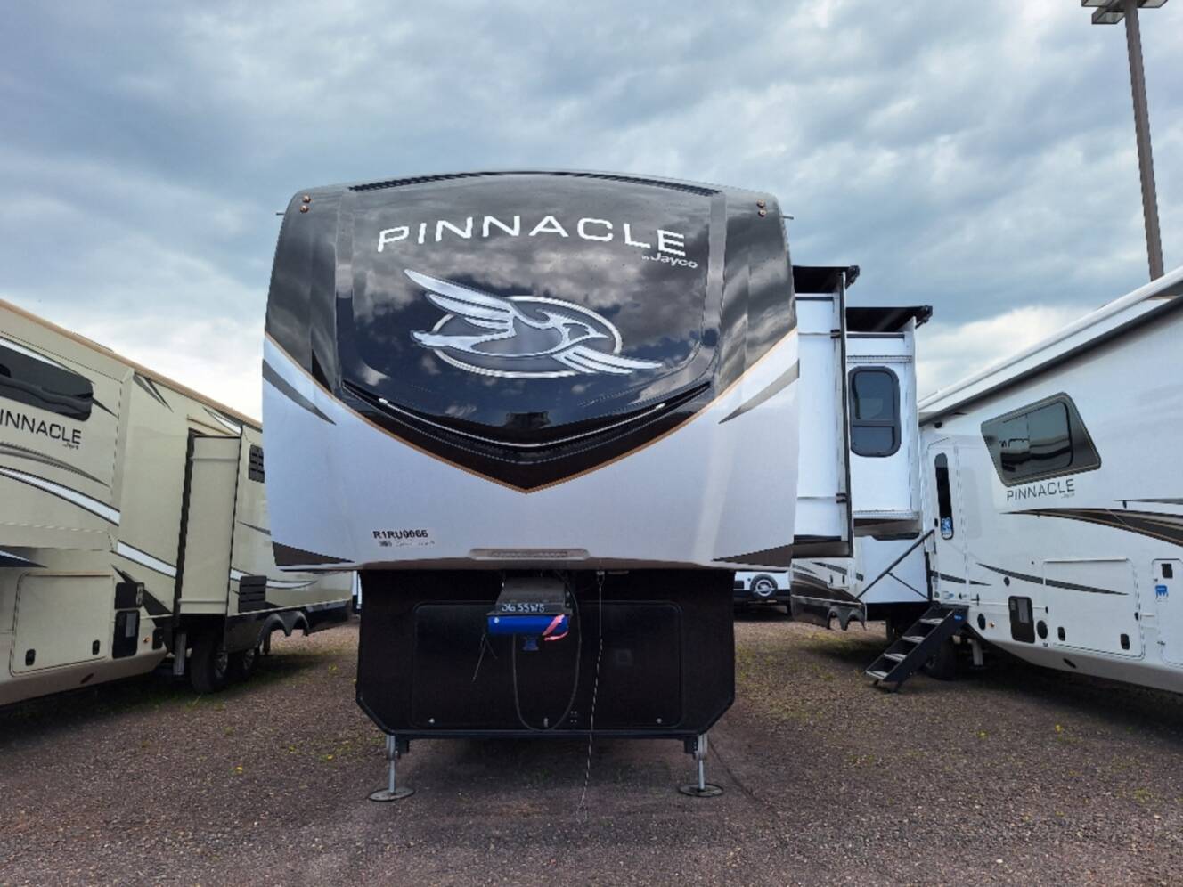 A photo of this 2024 Jayco Pinnacle 36SSWS