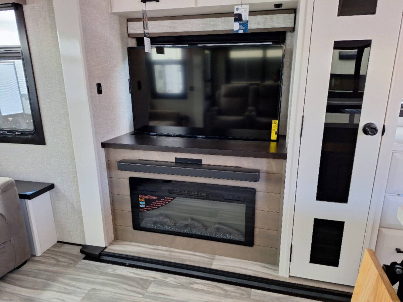 A photo of this 2024 Jayco Pinnacle 36SSWS