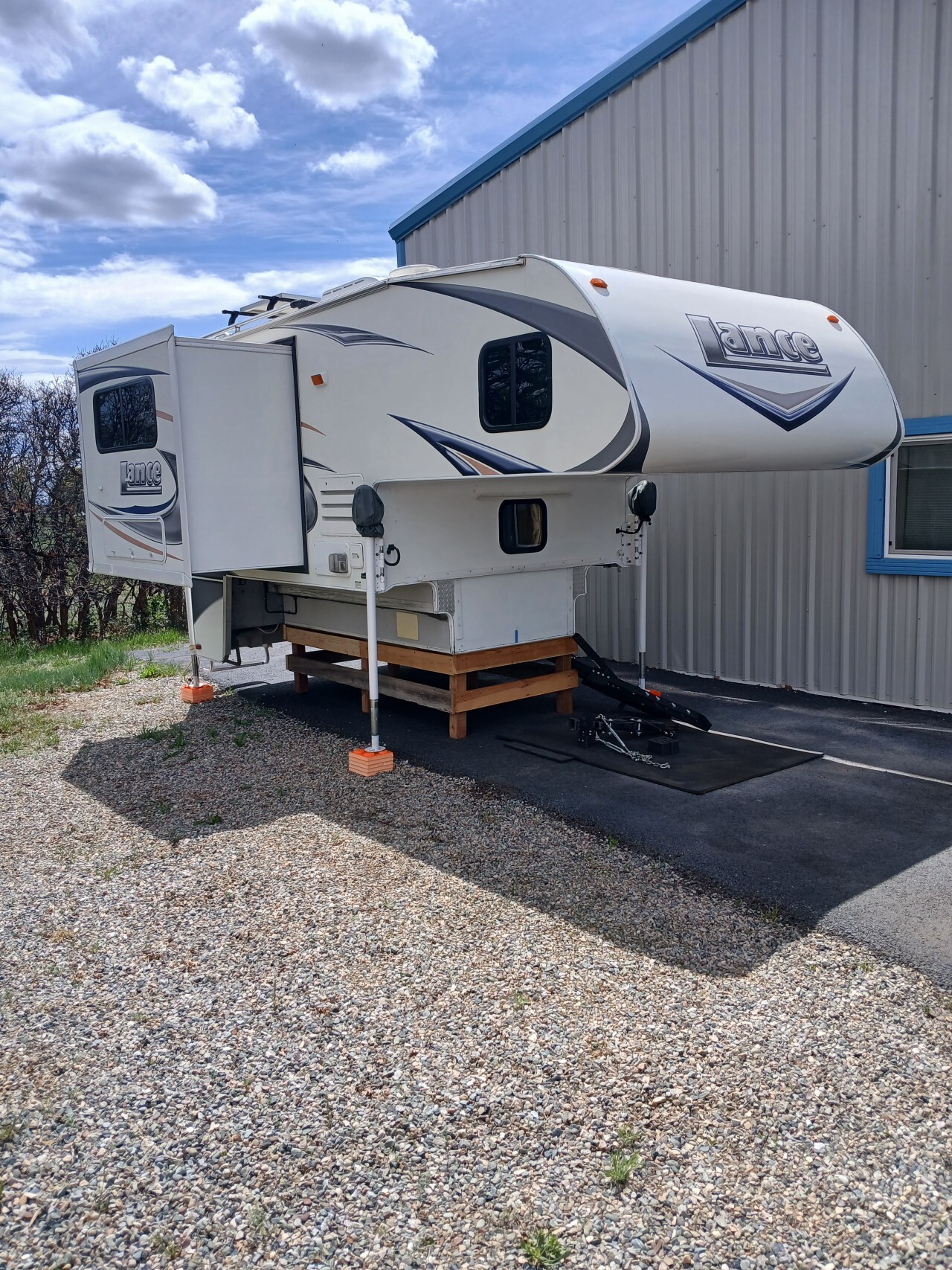 Used 2011 Lance 992 in Durango, CO - 5031947968 - RV Trader
