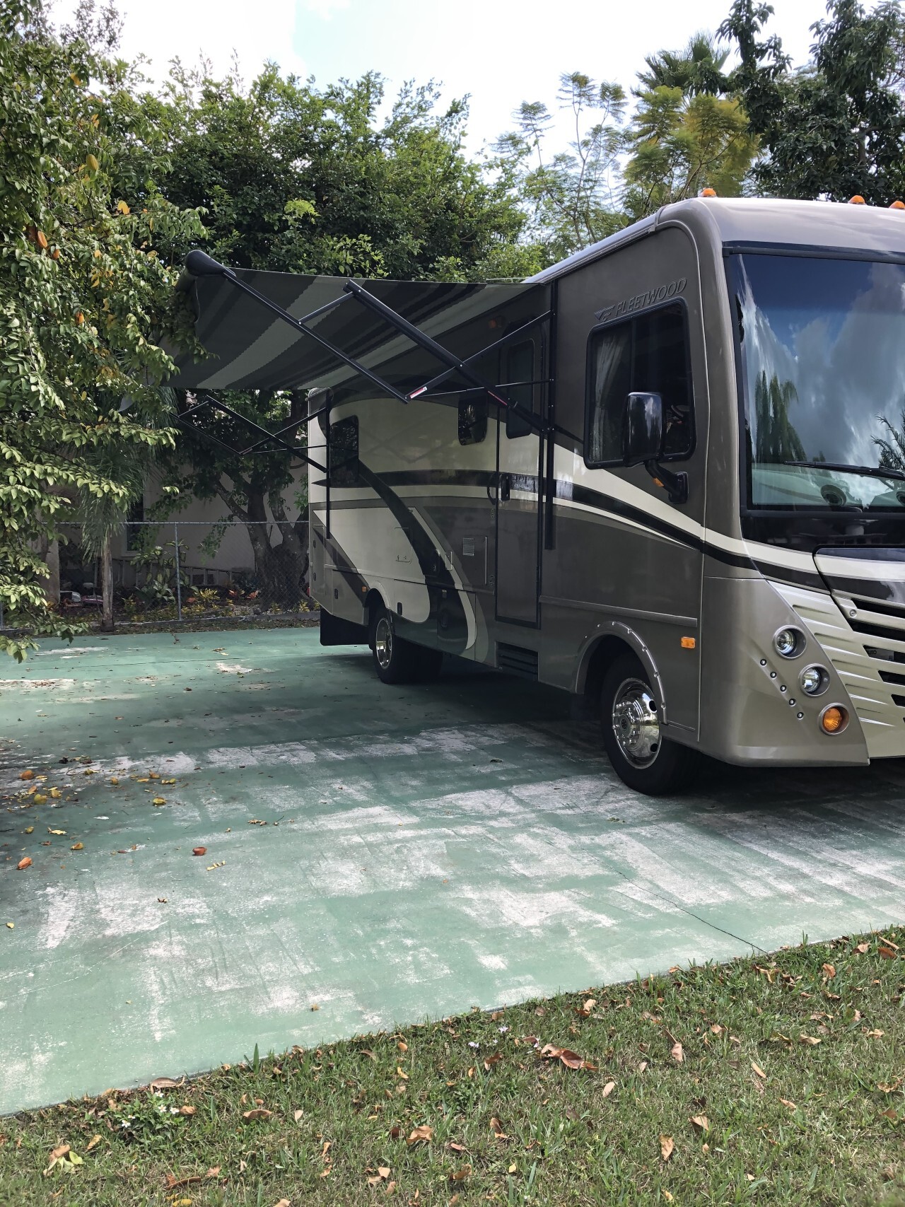 2016 Fleetwood STORM 28MS in miami FL