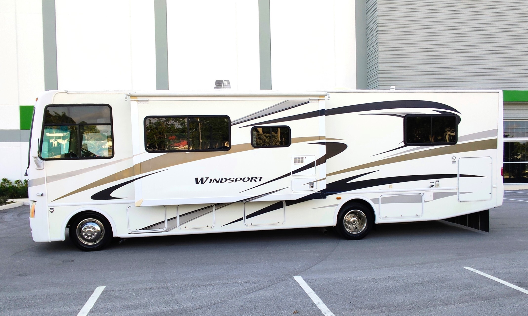 2011 Thor Motor Coach WINDSPORT 32D RV
