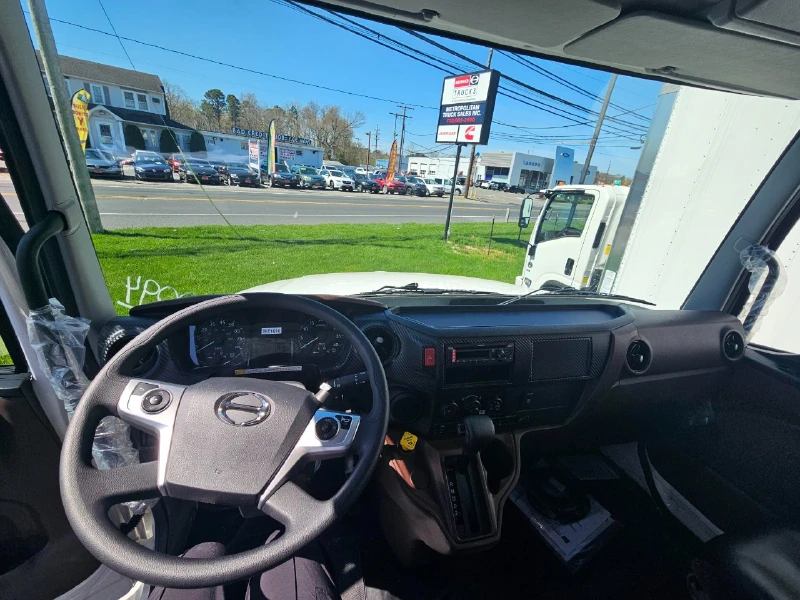 2024 HINO 22 FT ROLLBACK