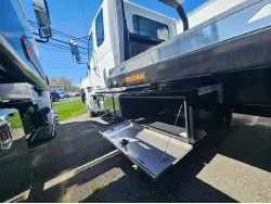 2024 HINO 22 FT ROLLBACK