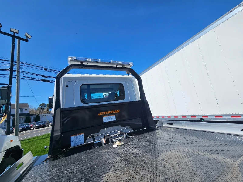 2024 HINO 22 FT ROLLBACK