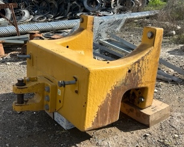 CATERPILLAR D8T Rear Counterweight in San Diego, CA