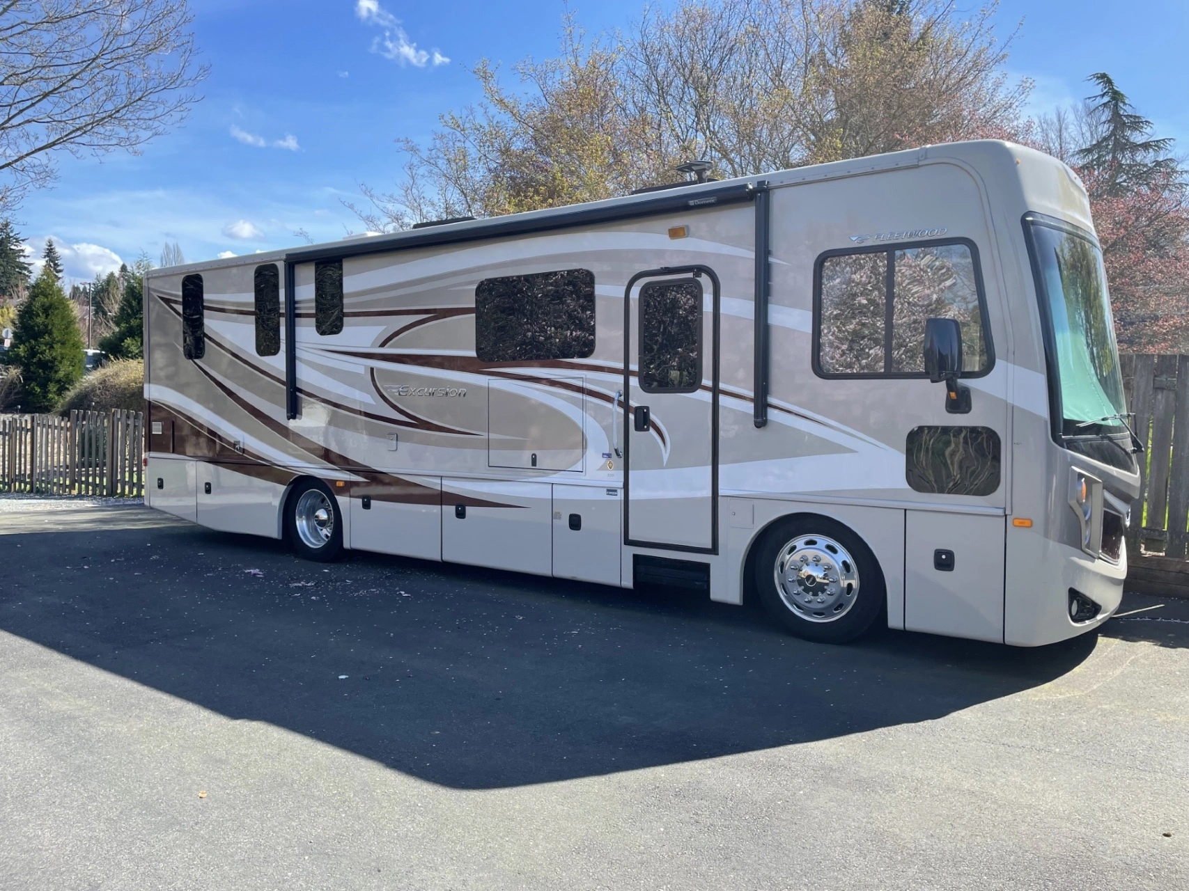 33D Excursion For Sale - Fleetwood RVs - RV Trader