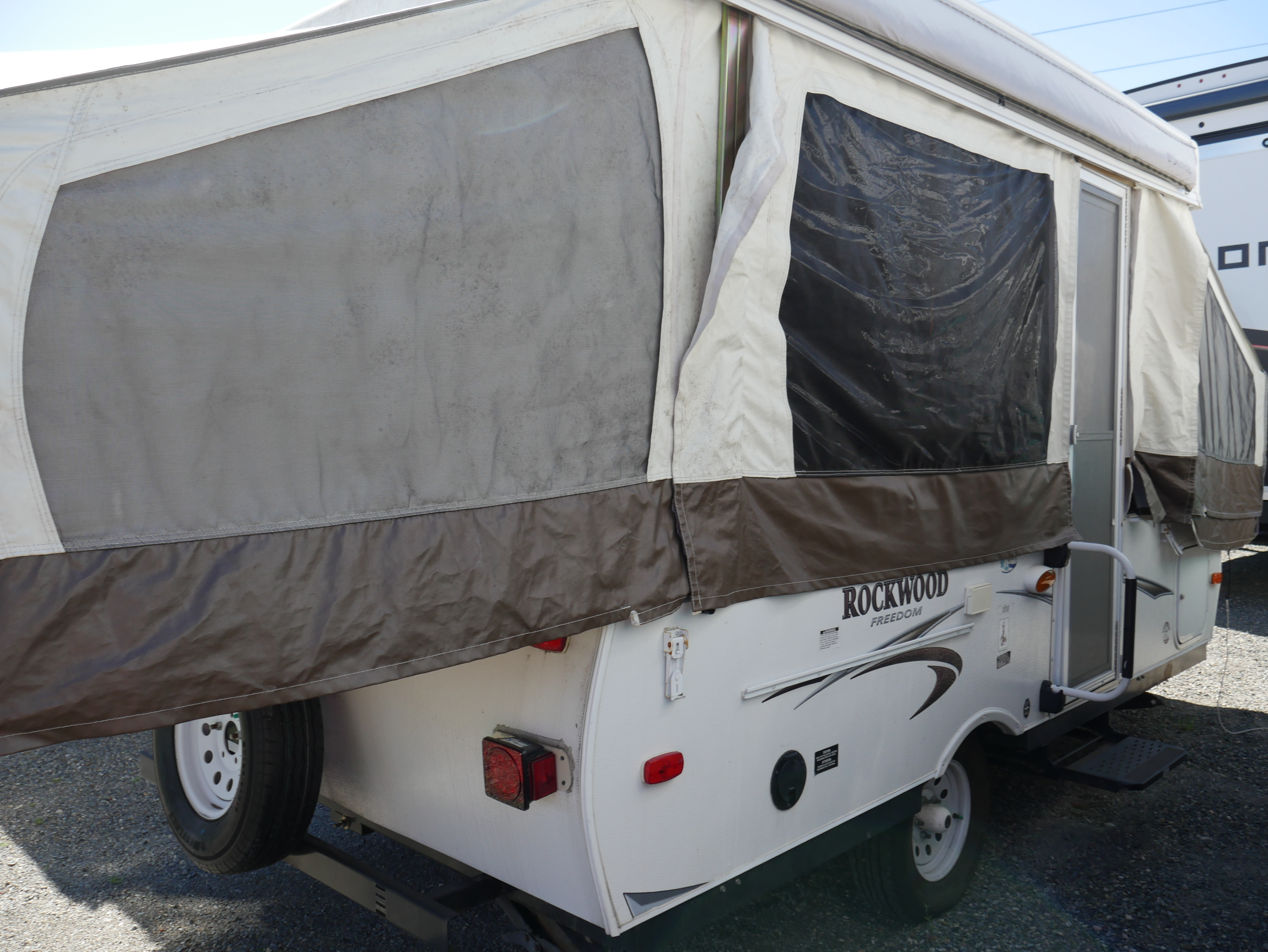 2014 Forest River ROCKWOOD FREEDOM 1910 in puyallup WA