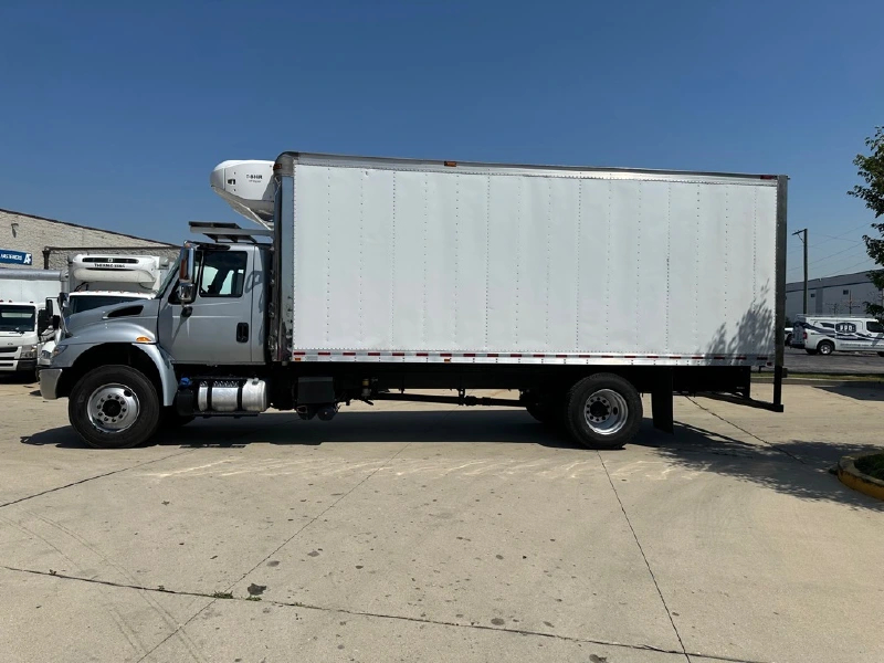 2018 INTERNATIONAL 4300