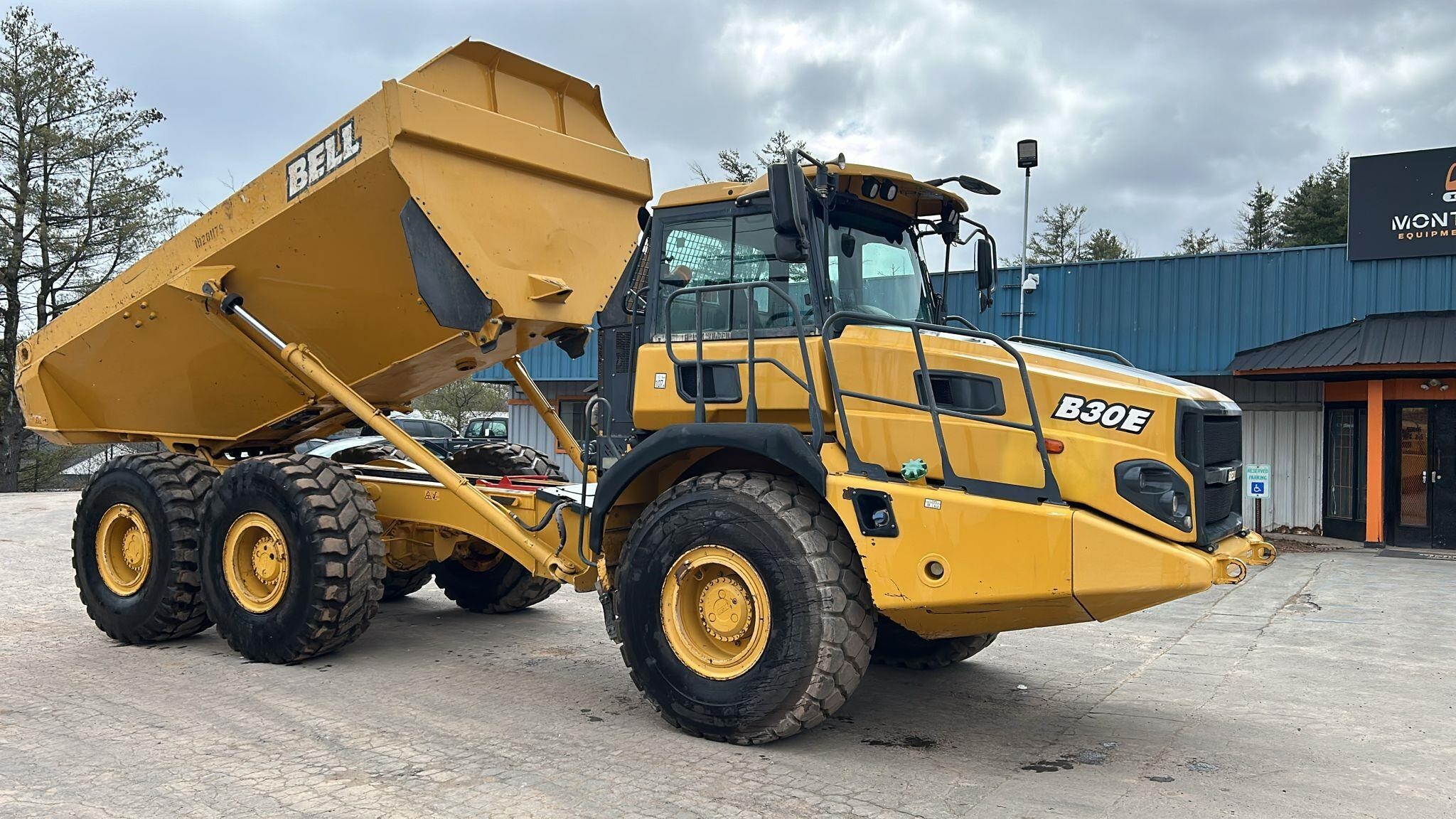 2019 BELL B30E in Monticello, NY
