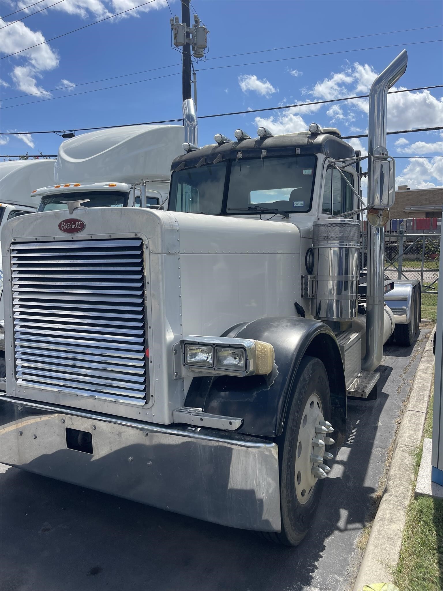 Used 2001 Peterbilt 379 For Sale in San Antonio, TX 5032570894