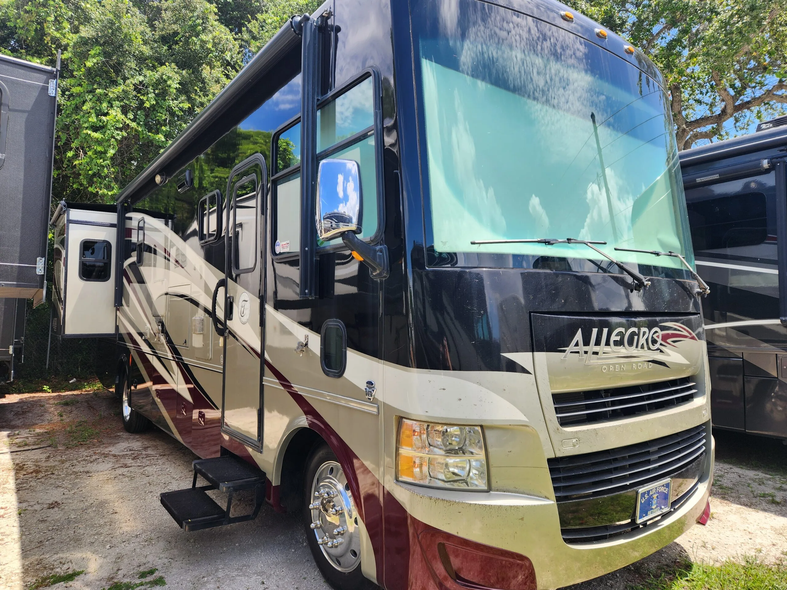 2014 Tiffin Motorhomes OPEN ROAD ALLEGRO 32 SA RV