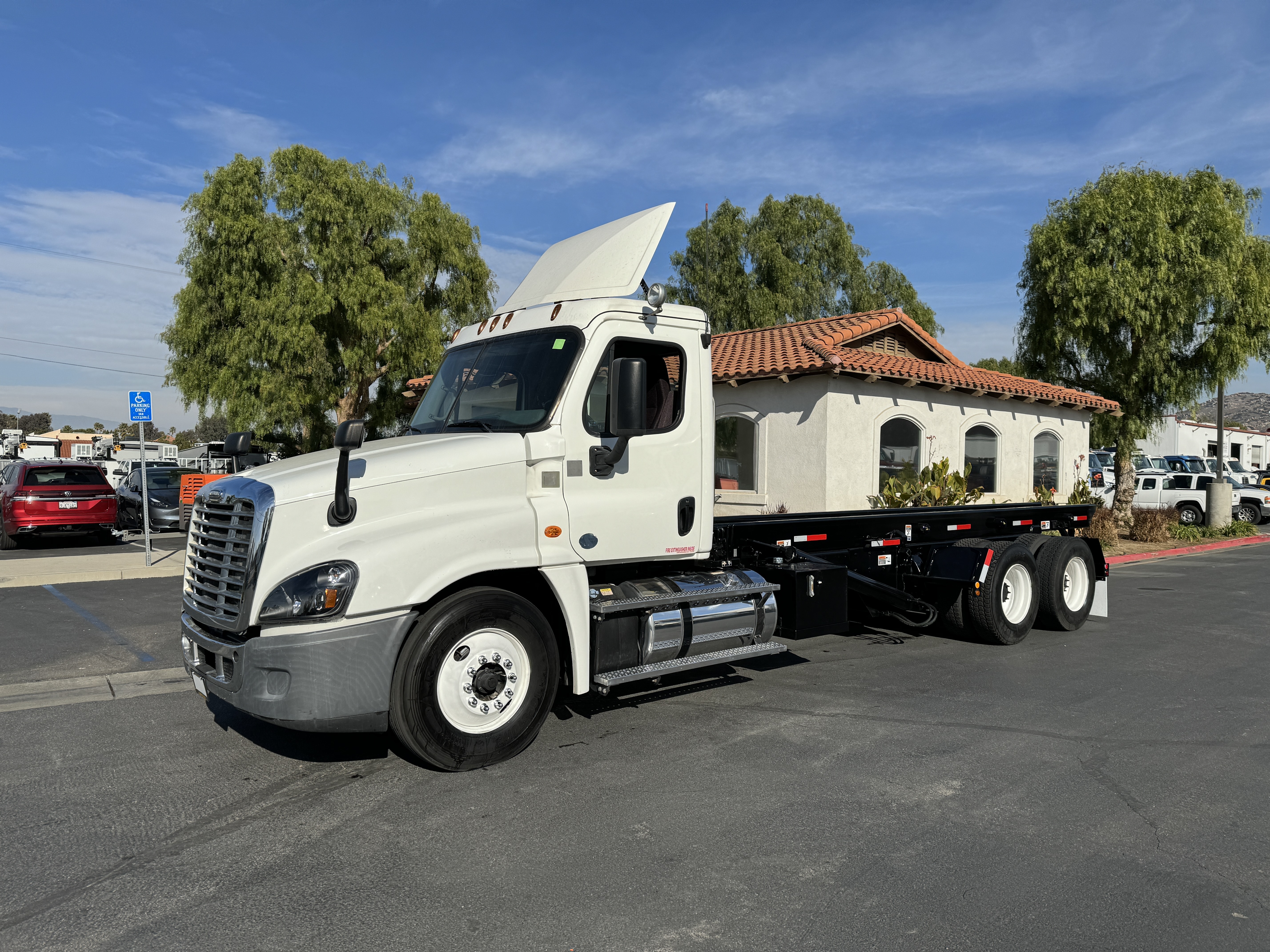 2016 FREIGHTLINER CASCADIA 125 in Norco, CA