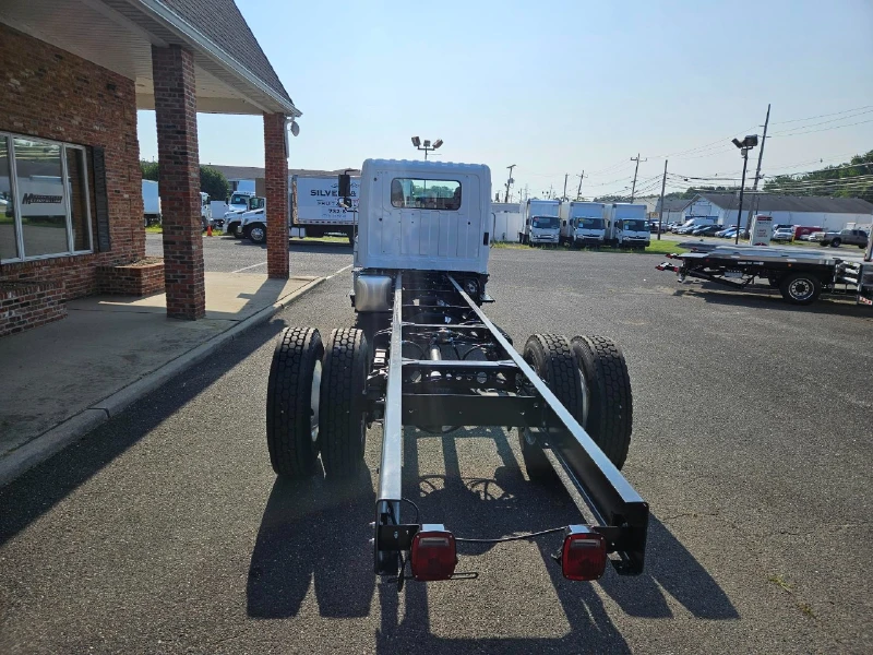 2025 HINO L6