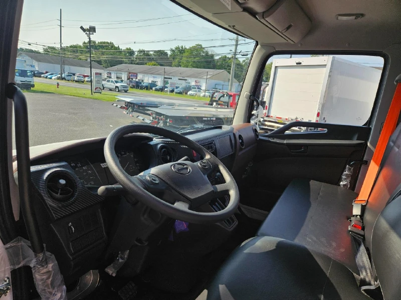 2025 HINO L6