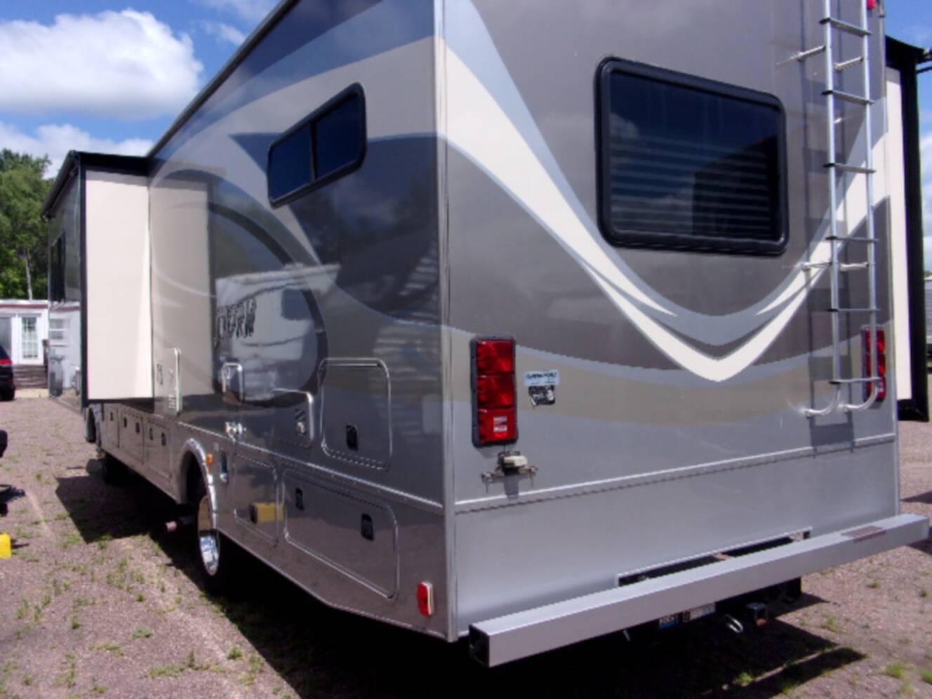 A photo of this 2014 Fleetwood STORM 32H