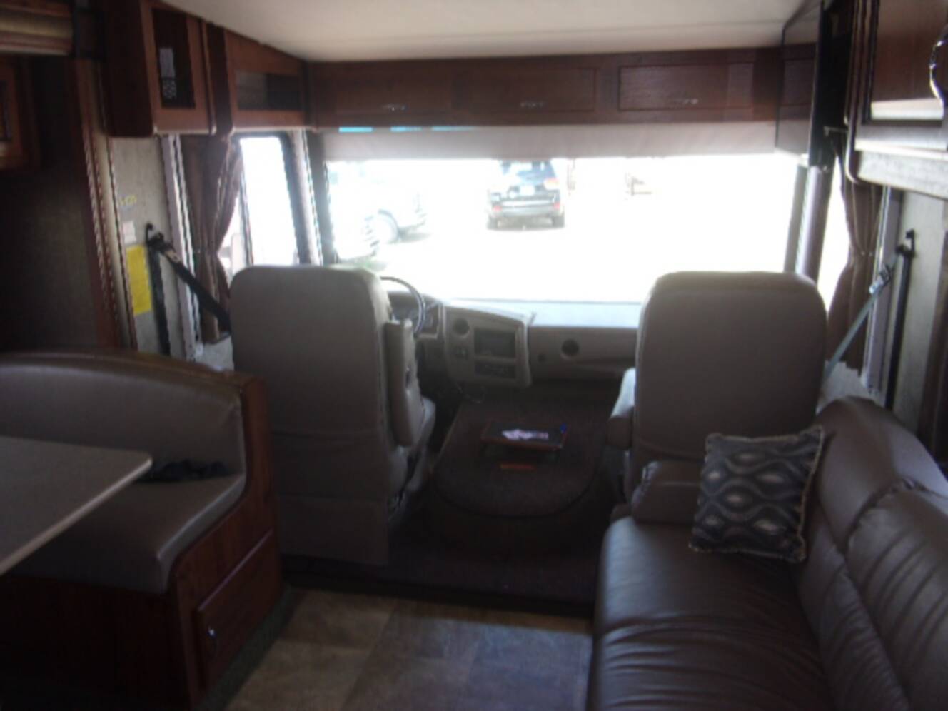 A photo of this 2014 Fleetwood STORM 32H