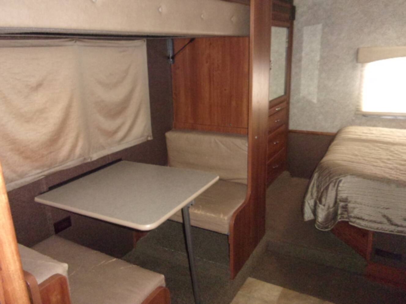A photo of this 2014 Fleetwood STORM 32H