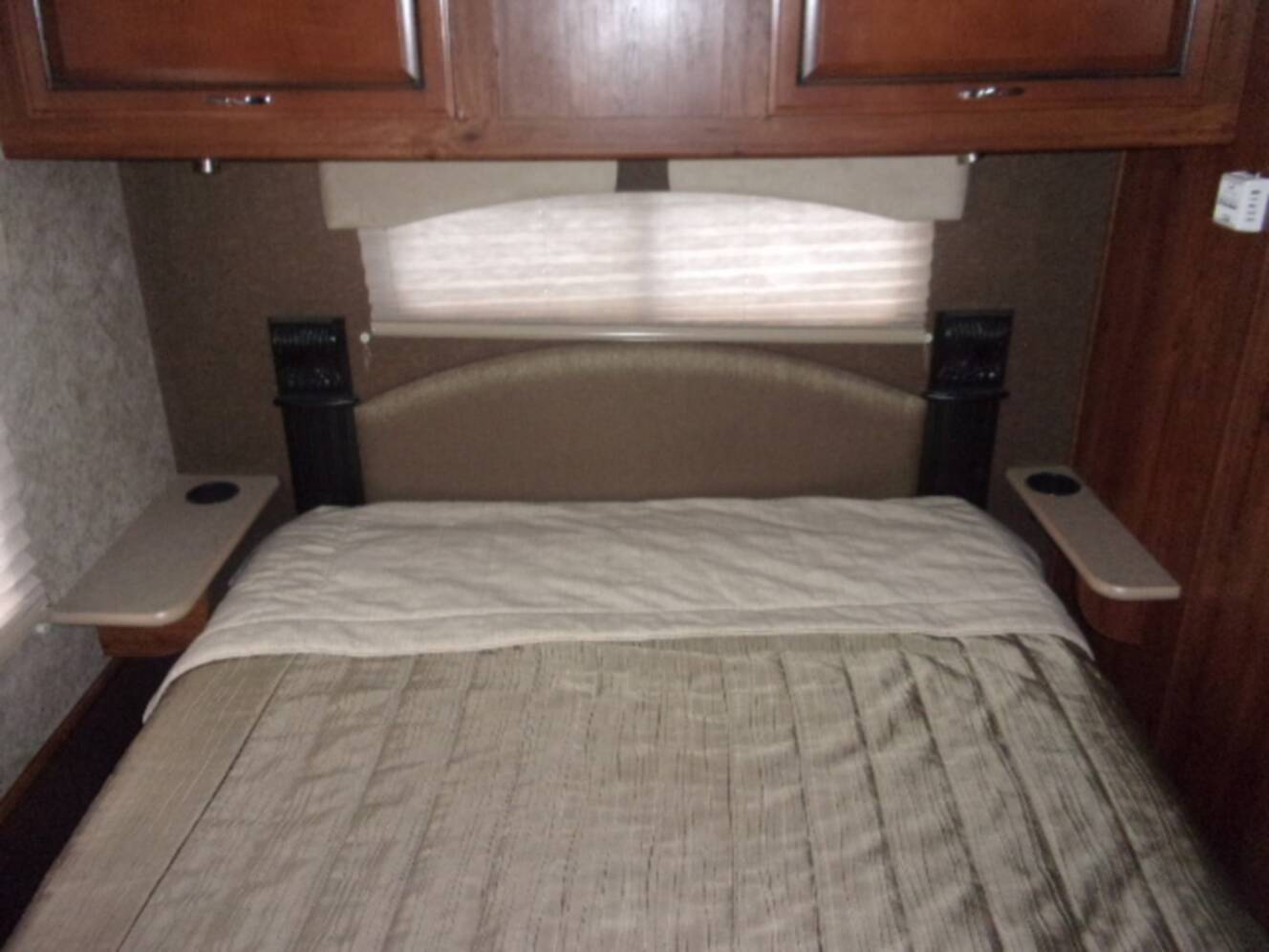 A photo of this 2014 Fleetwood STORM 32H