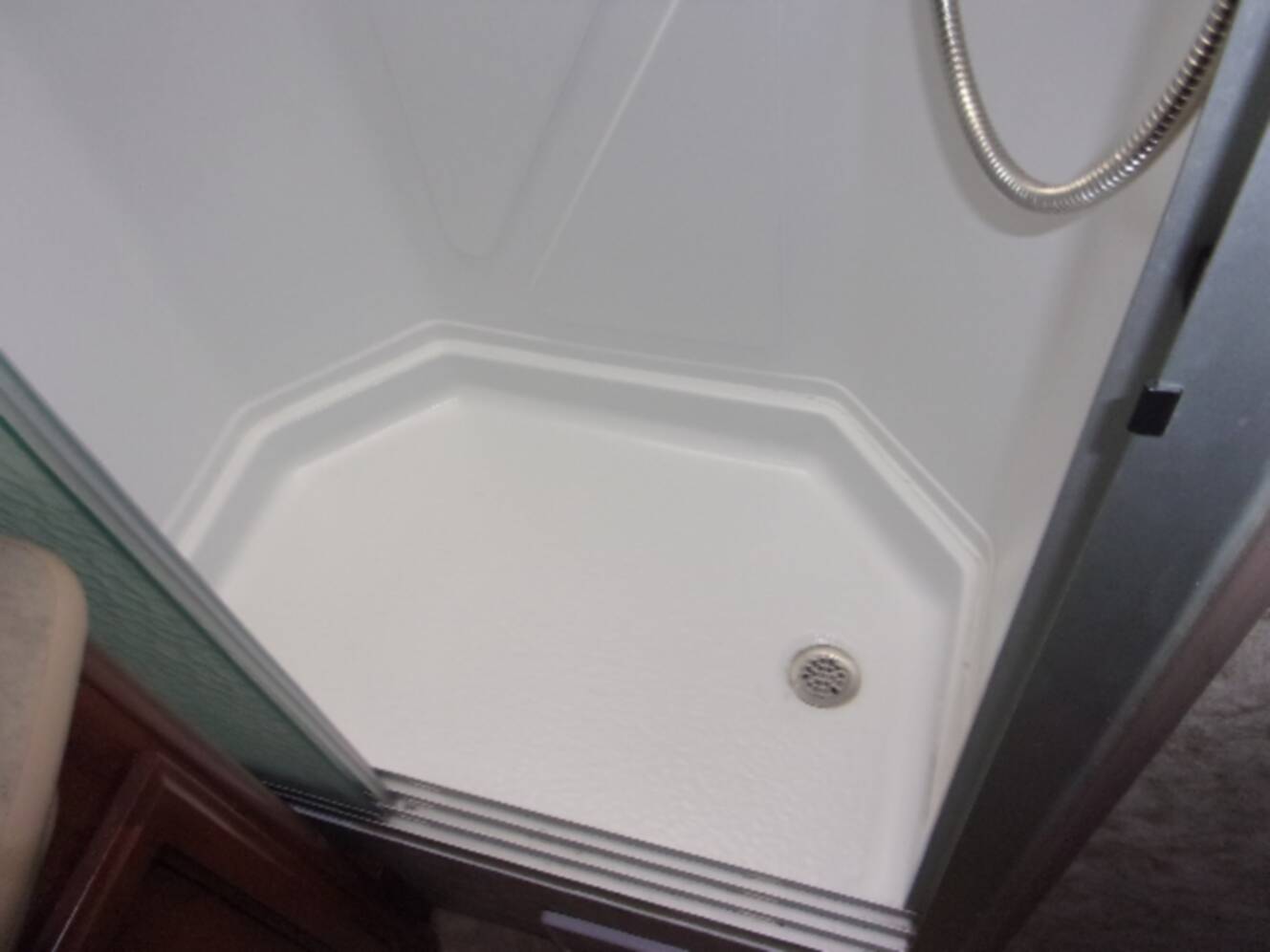 A photo of this 2014 Fleetwood STORM 32H