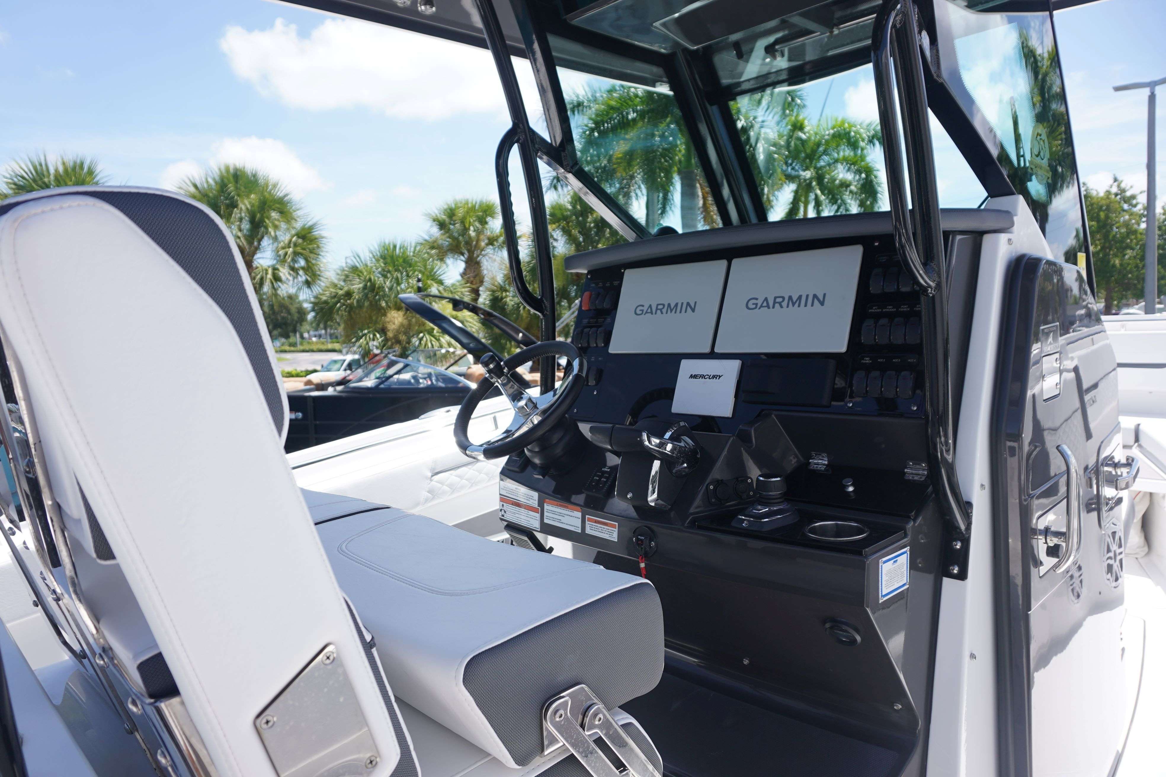 Used 2023 Blackfin 302CC For Sale in Bonita Springs, FL 5032690057