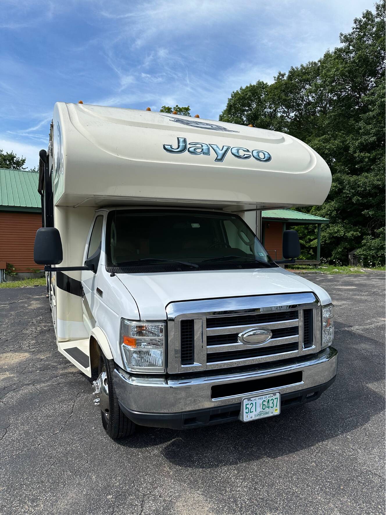 A photo of this 2015 Jayco GREYHAWK 29KS