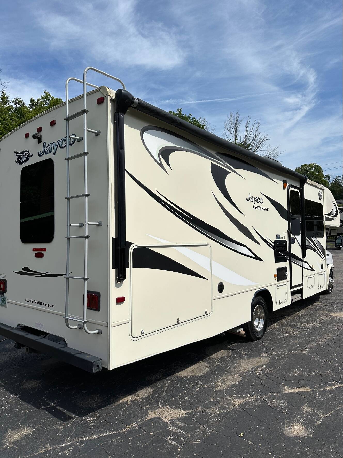 A photo of this 2015 Jayco GREYHAWK 29KS