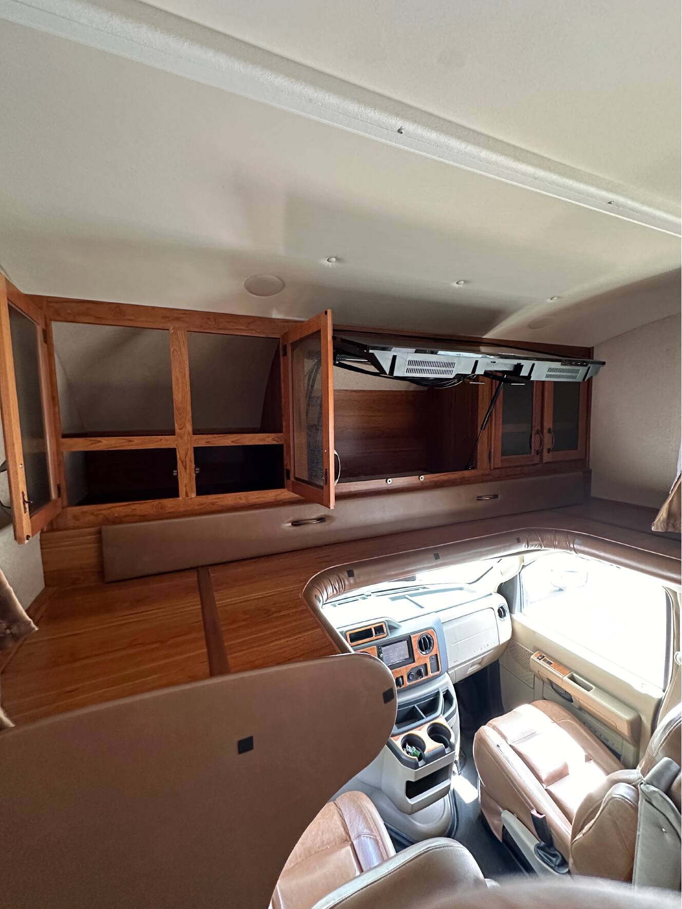 A photo of this 2015 Jayco GREYHAWK 29KS