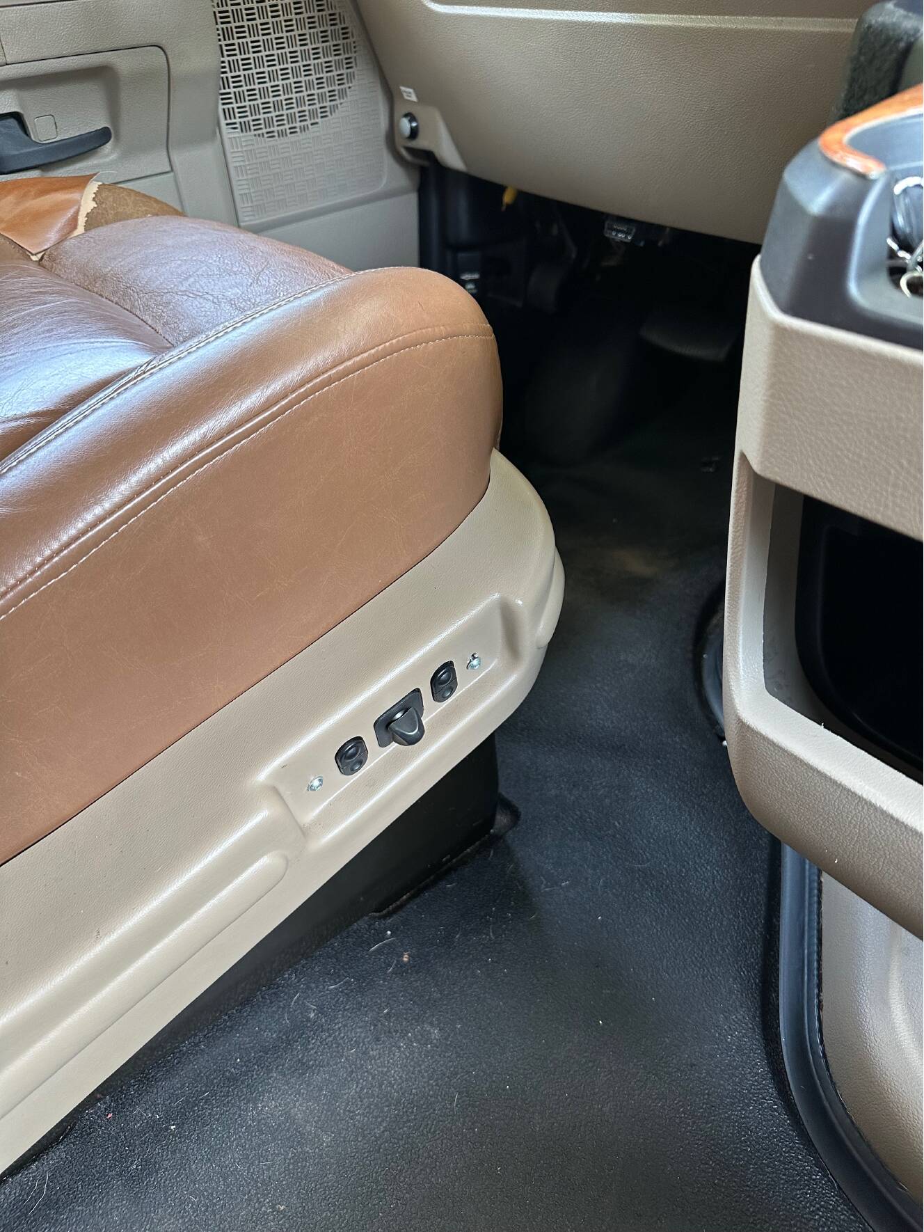 A photo of this 2015 Jayco GREYHAWK 29KS