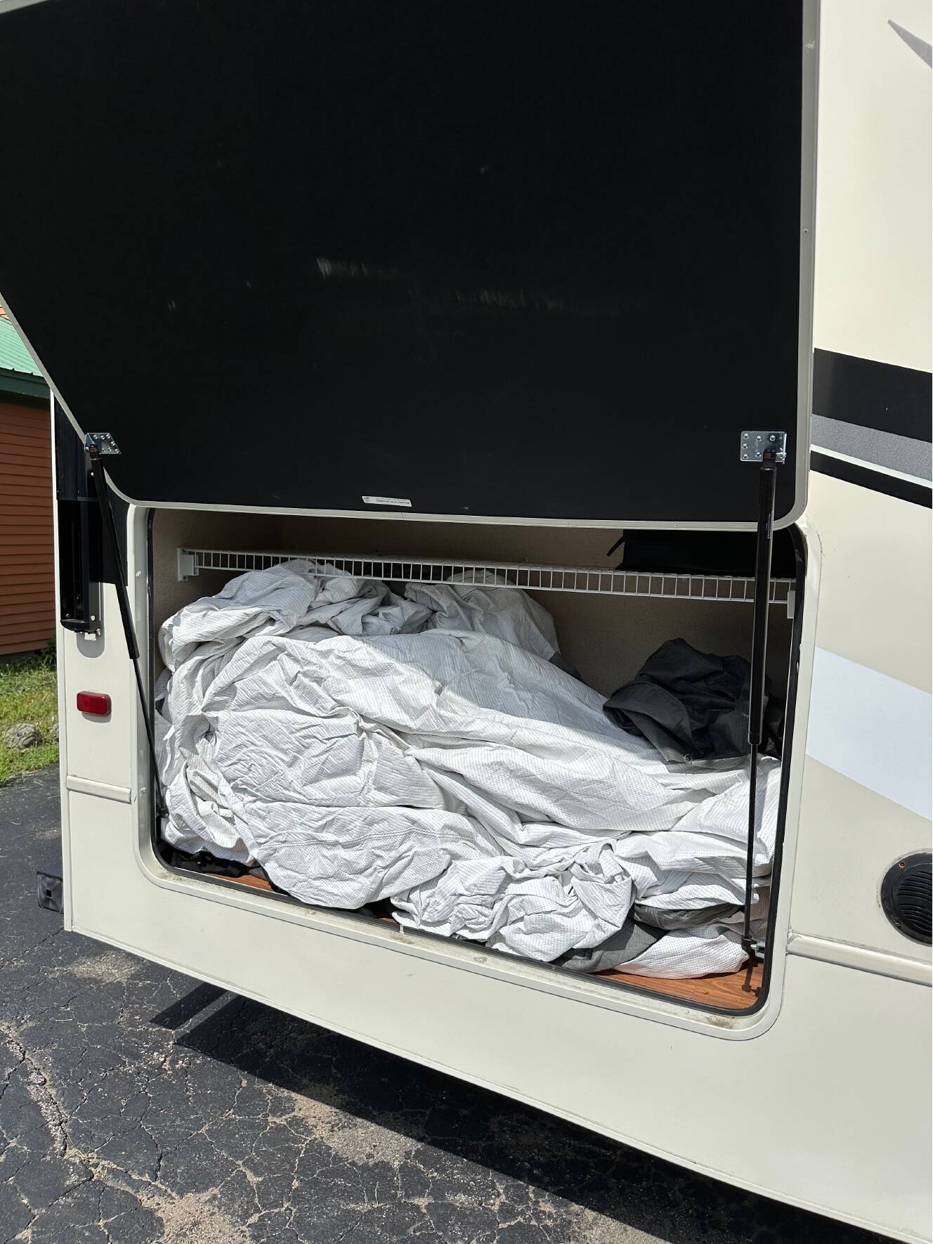 A photo of this 2015 Jayco GREYHAWK 29KS