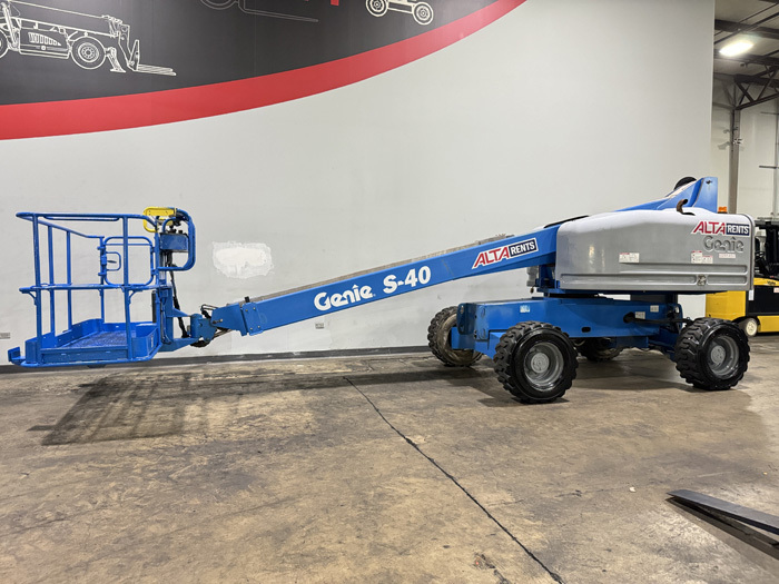 2018 GENIE S40 in Cary, IL