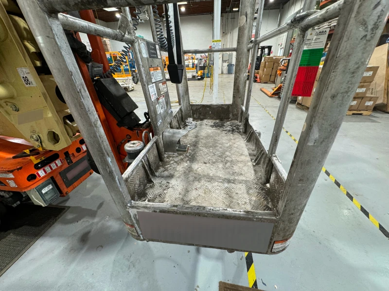 2015 JLG X600AJ