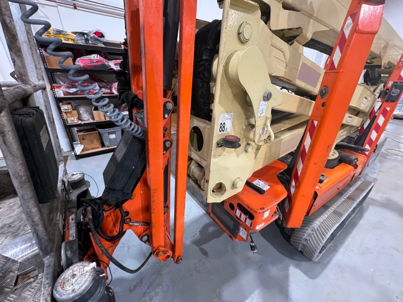 2015 JLG X600AJ