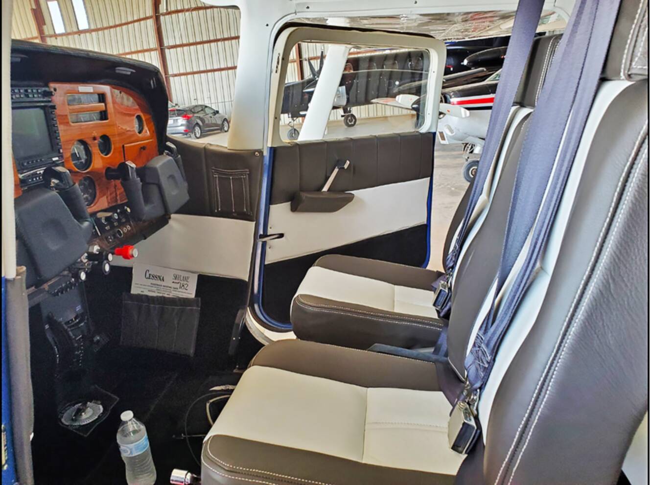 A photo of this 1976 Cessna 182 Skylane
