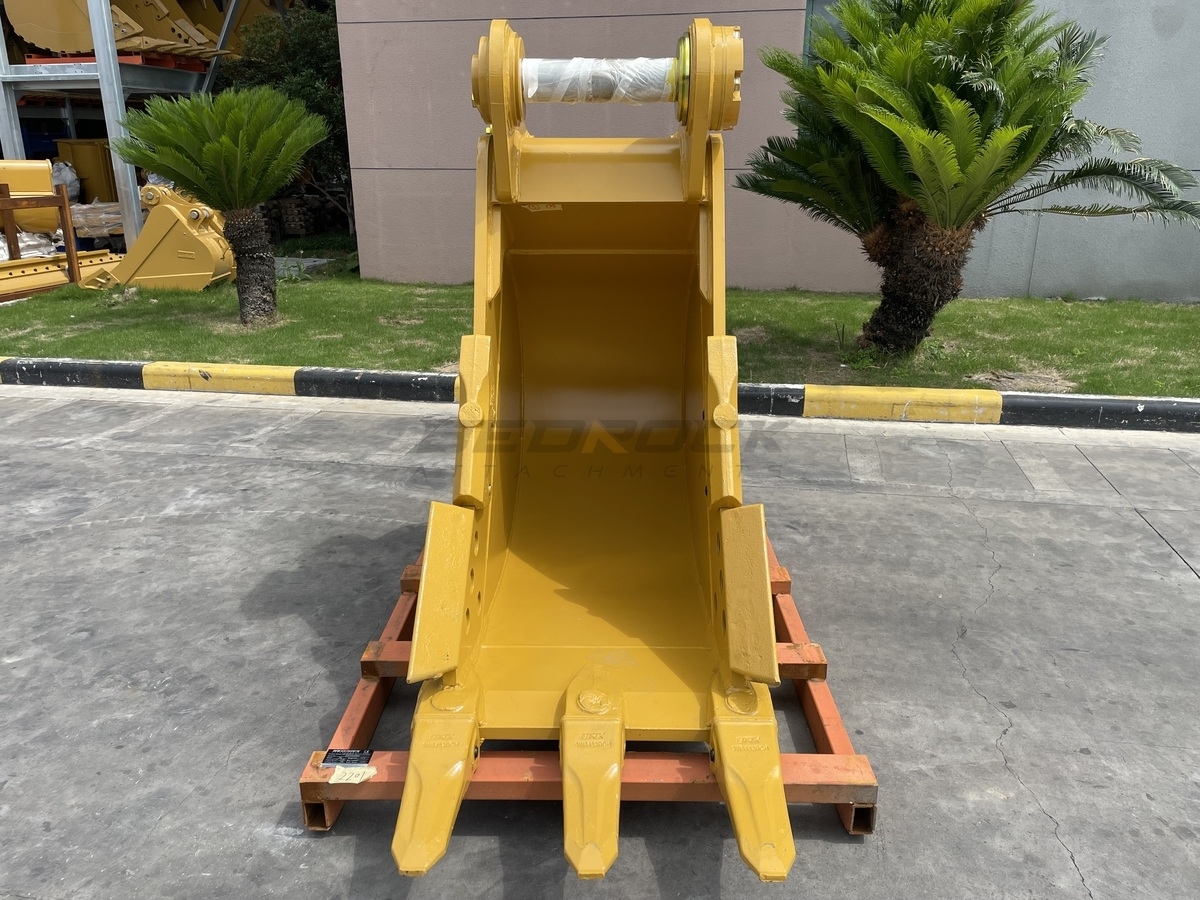 CATERPILLAR 30in Heavy Duty Bucket fits CAT 336 DB linkage in Irvine, CA