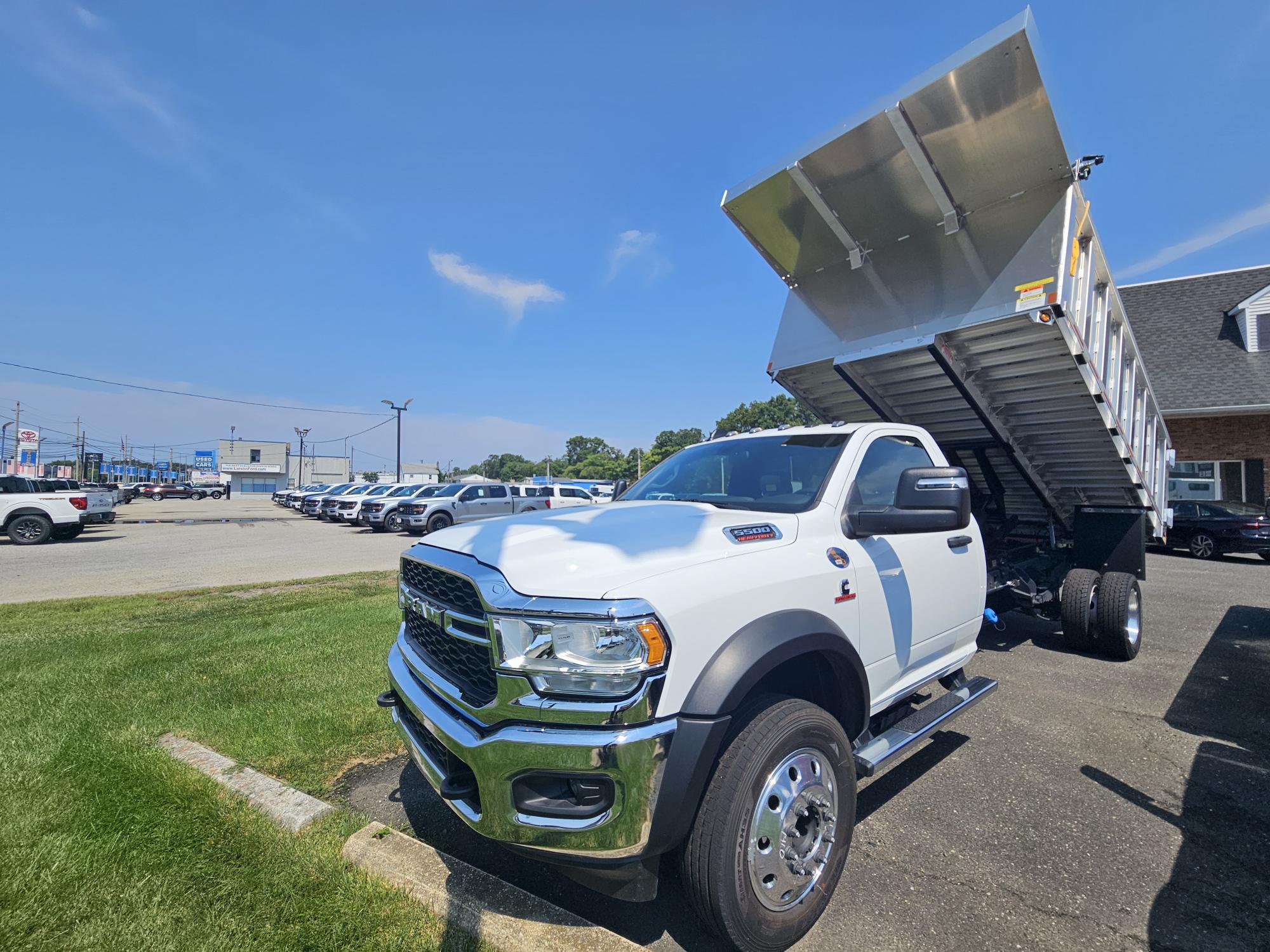 2024 Ram 5500 photo 3