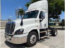 Commercial Truck Spotlight: Freightliner Cascadia image