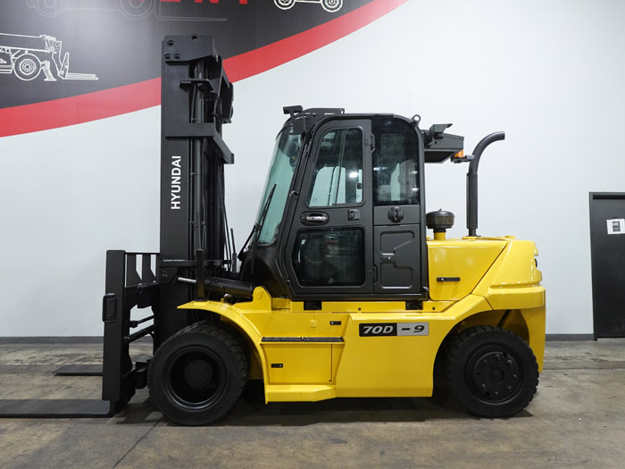 2019 HYUNDAI 70D-9 in Cary, IL