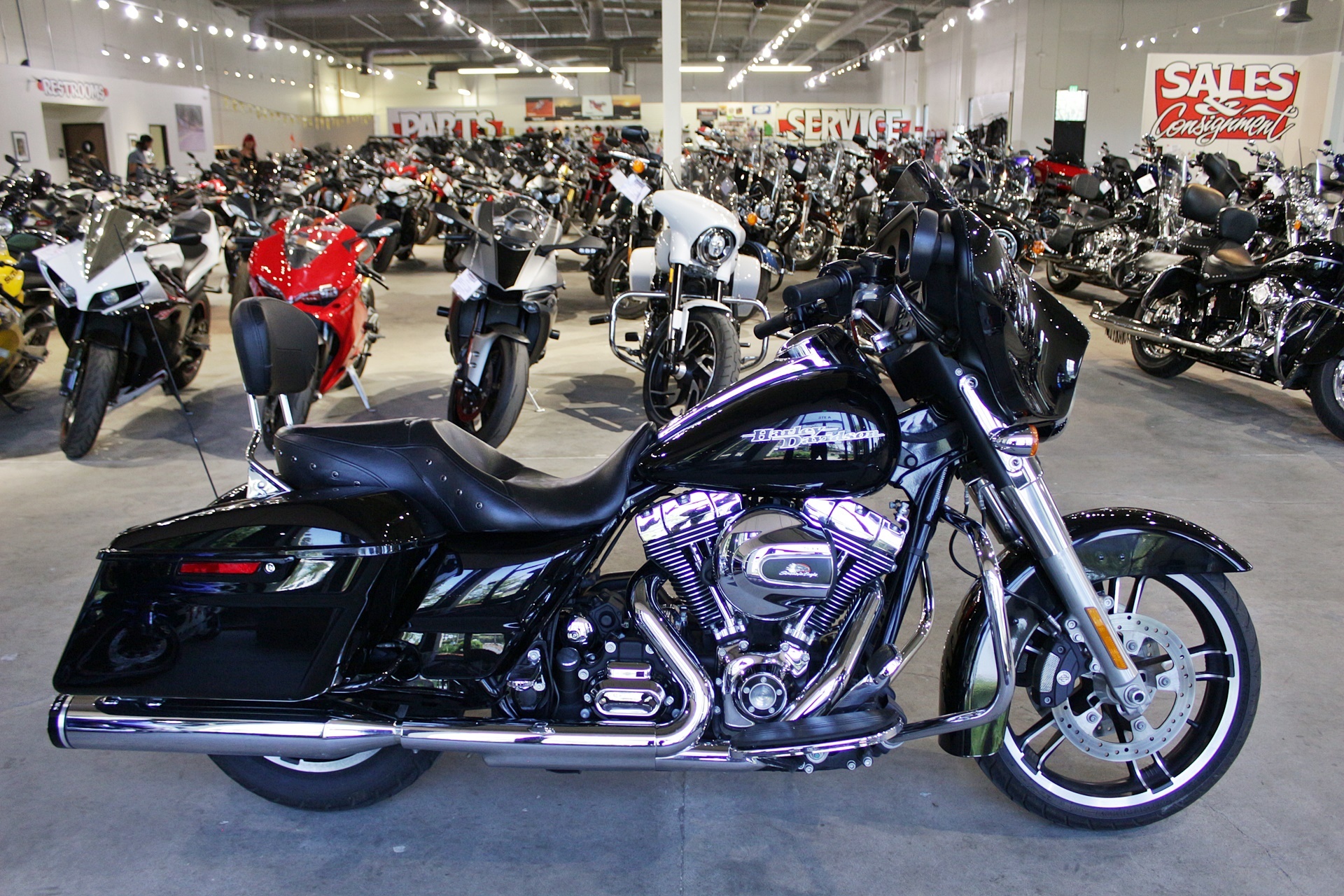 2016 Harley-Davidson STREET GLIDE in Rancho Cordova, CA
