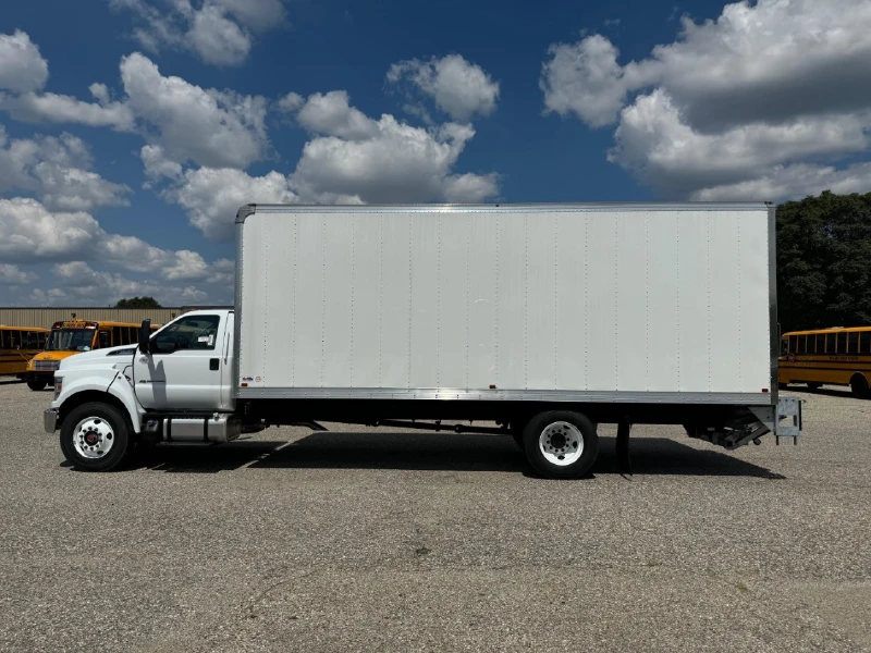2024 FORD F650